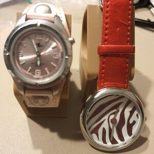 🦋10/$20🦋 Lot of 2 Women's Watches